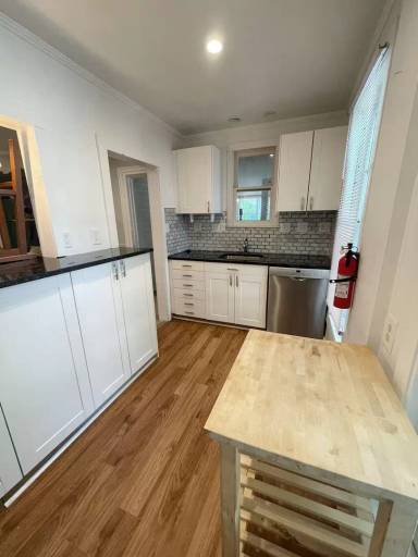 Main picture of 411 N State St