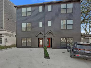 Main picture of 1022A Alice St