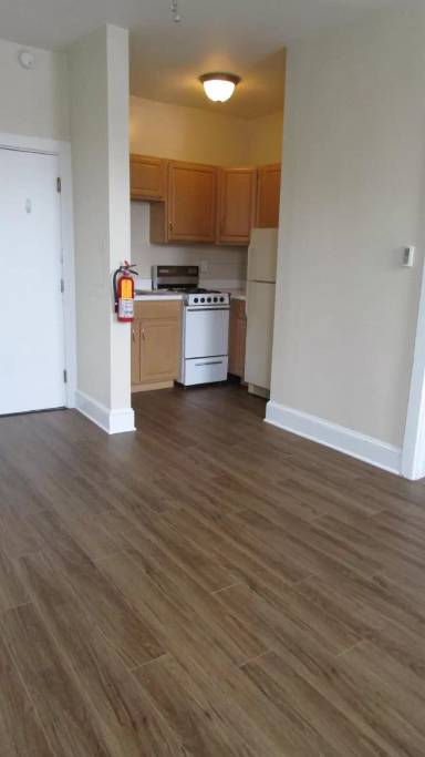 Main picture of 9 S Earl St