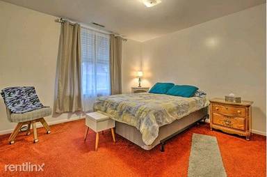 Main picture of Fully Furnished/Turnkey Duplex - Hamtramck