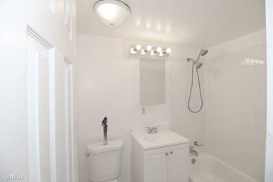 Main picture of 1506 S George Mason Dr