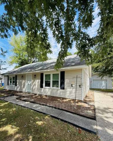Main picture of 1002 Ryder Ct
