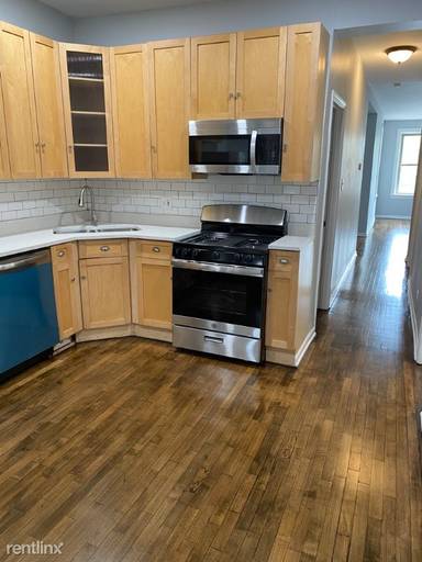 Main picture of 3330 W Hutchinson St