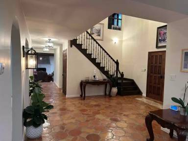 Main picture of 9 Darlington Dr