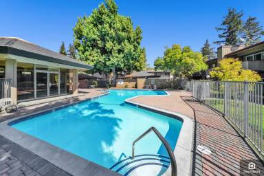 Main picture of 121 Buckingham Dr