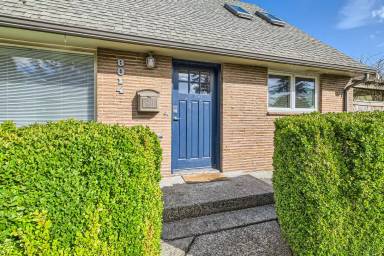 Main picture of 8014 41st Ave NE