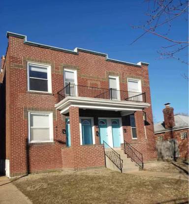 Main picture of 4949 Parker Ave