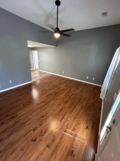 Main picture of 405 Charlotte Dr
