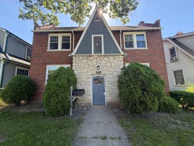 Main picture of 2770 Indianola Ave