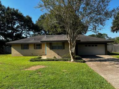 Main picture of 114 Kim Dr