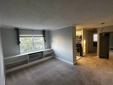 Main picture of 2301 Farrington Ave