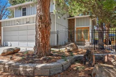 Main picture of 11127 E Berry Ave
