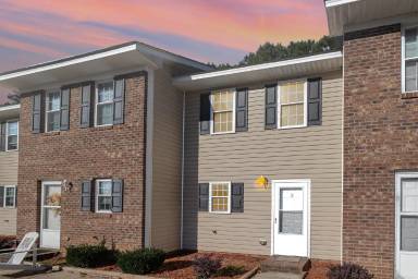 Main picture of 103 Loganshire Way