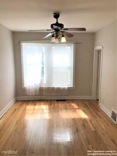 Main picture of 4950 W Warwick Ave