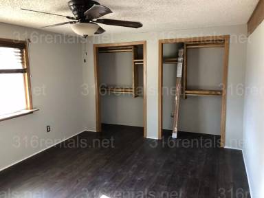 Main picture of 1421 Willow Rd
