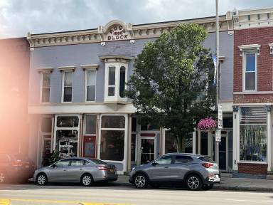 Main picture of 45 Main St