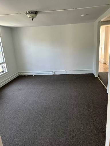 Main picture of 9 Hawthorne St