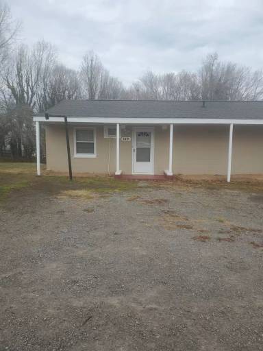Main picture of 610 Bradley Rd
