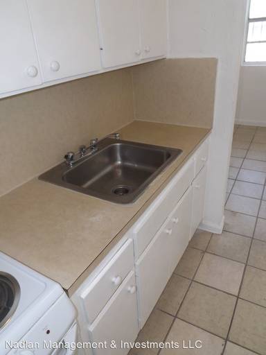 Main picture of 180 NW 17th St