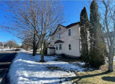 Main picture of 1061 Hazel St