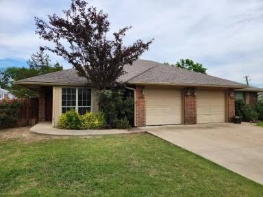 Main picture of 1420 S Mississippi Ave