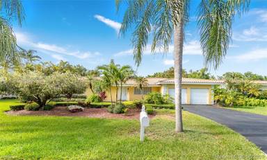 Main picture of 1360 Campamento Ave