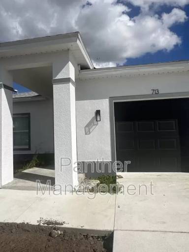 Main picture of 713 Homer Ave S