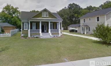 Main picture of 352 2nd St