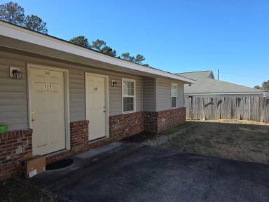 Main picture of 101 Foxberry Ct