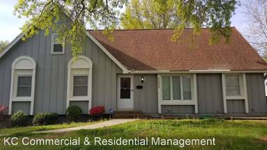 Main picture of 2605 NE 69th St