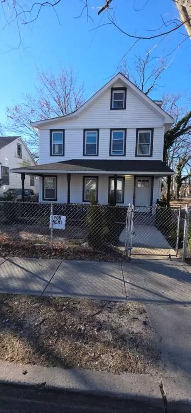 Main picture of 537 Prospect Ave