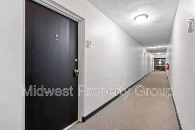 Main picture of 2507 S Big Bend Blvd