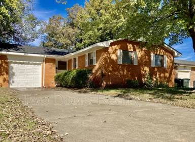 Main picture of 4821 Gina Pl