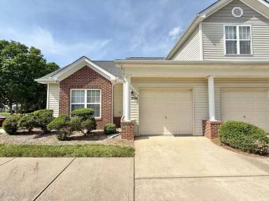 Main picture of 2808 Andover Glen Rd