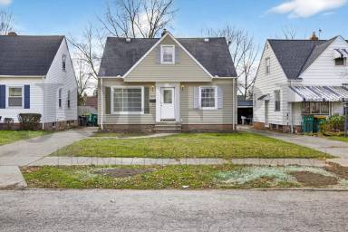 Main picture of 19410 Nitra Ave