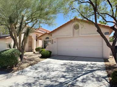 Main picture of 7821 Desert Bell Ave