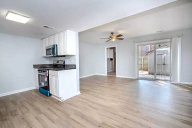 Main picture of 230 Bailiff Ct