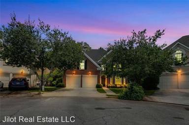 Main picture of 1187 Druid Walk