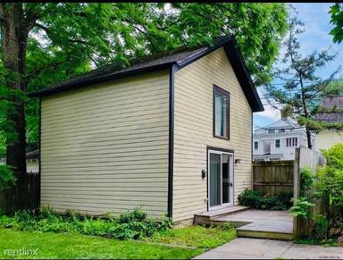 Main picture of 9 Tipton Ln