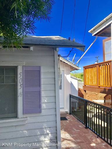 Main picture of 505 1/2 N Guadalupe Ave