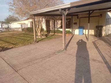 Main picture of 5615 Santa Monica Dr