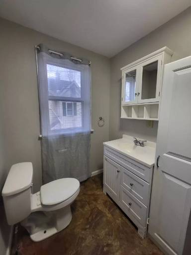 Main picture of 77 Broad St