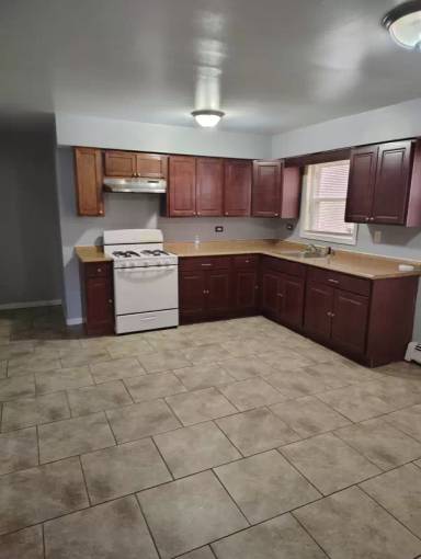 Main picture of 86 Luella Ave