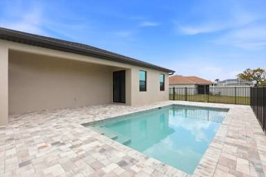 Main picture of 2616 NW 9th Ave