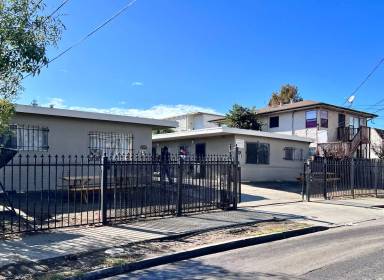 Main picture of 1843 E 25th St
