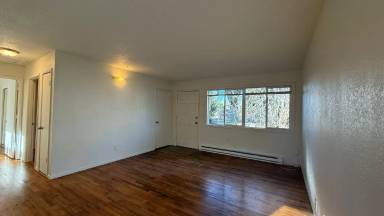 Main picture of 4005 SE 28th Pl
