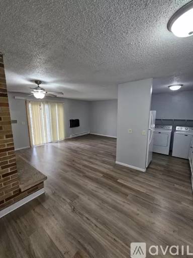 Main picture of 1160 Oakview Dr