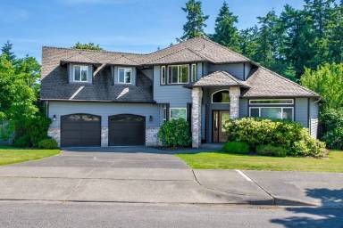 Main picture of 5204 Ridge Dr NE