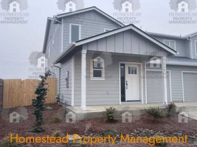 Main picture of Must see! Beautiful new construction on private flag lot!