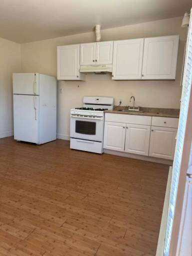 Main picture of 405 E Cook St